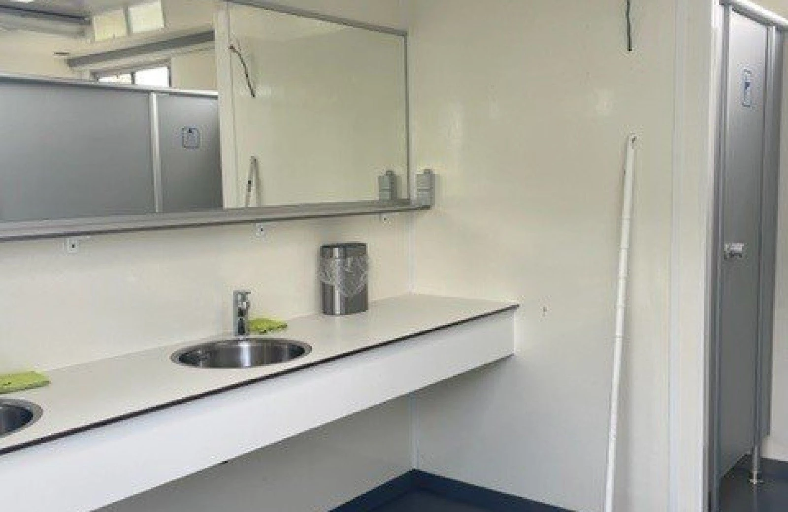 Aandegroenepapegaai sanitair 6